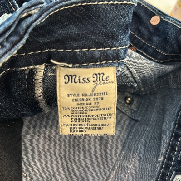 Miss Me Mid-Rise Easy Boot Jeans - Picture 8 of 8